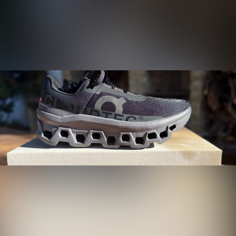 On Running women’s Black Running Shoes